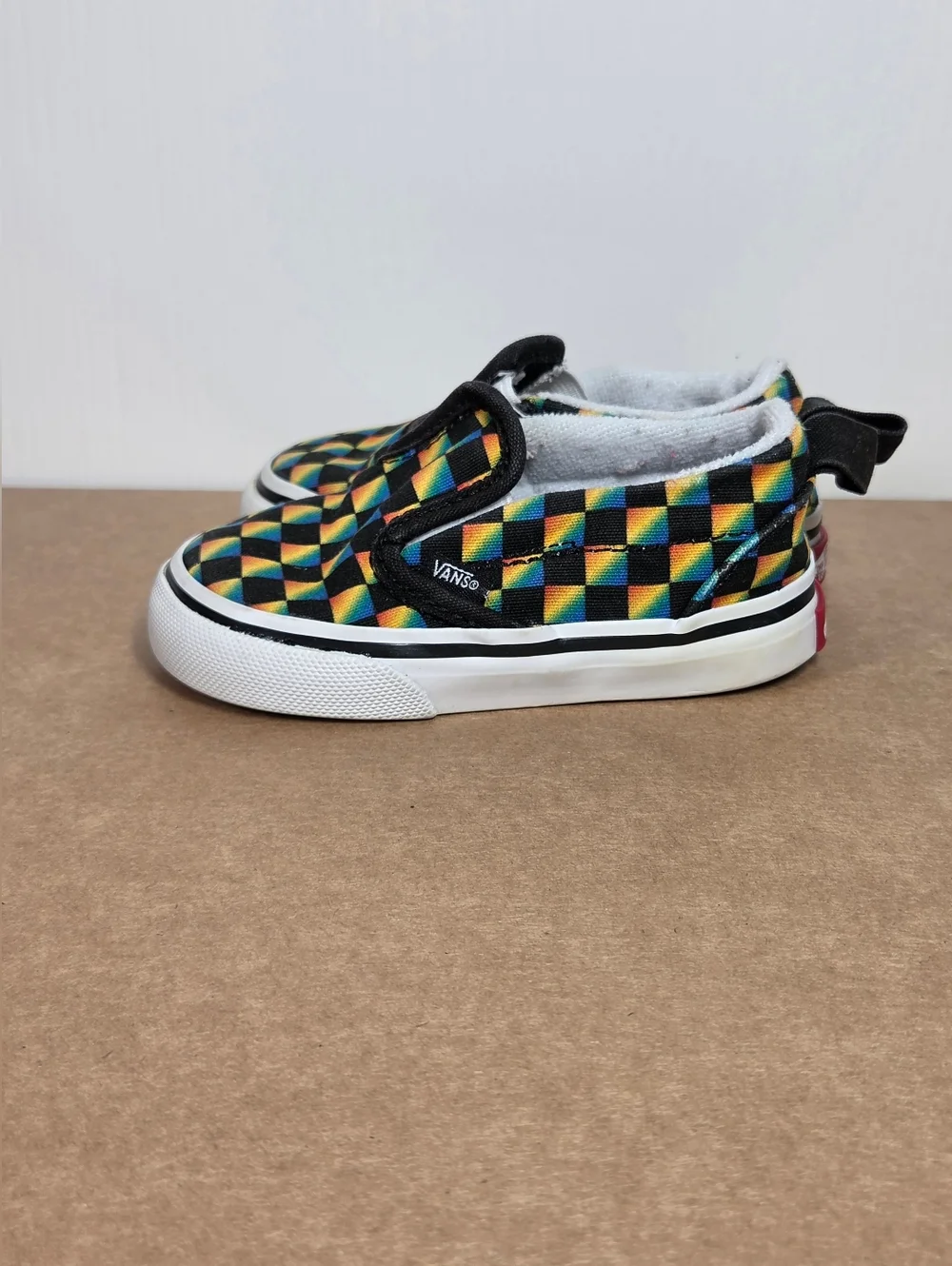 Vans Toddler Slip On V Gradient Rainbow/Check black Shoes Sz 4